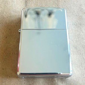 Zippo Chrome Finish Lighter - 15% discount for a bundle of 2!